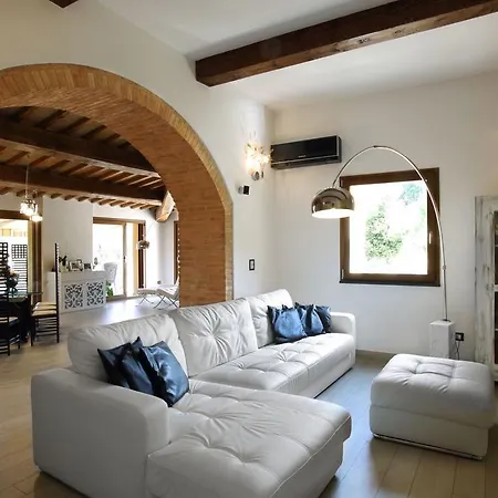 Aurora Vila Marcialla